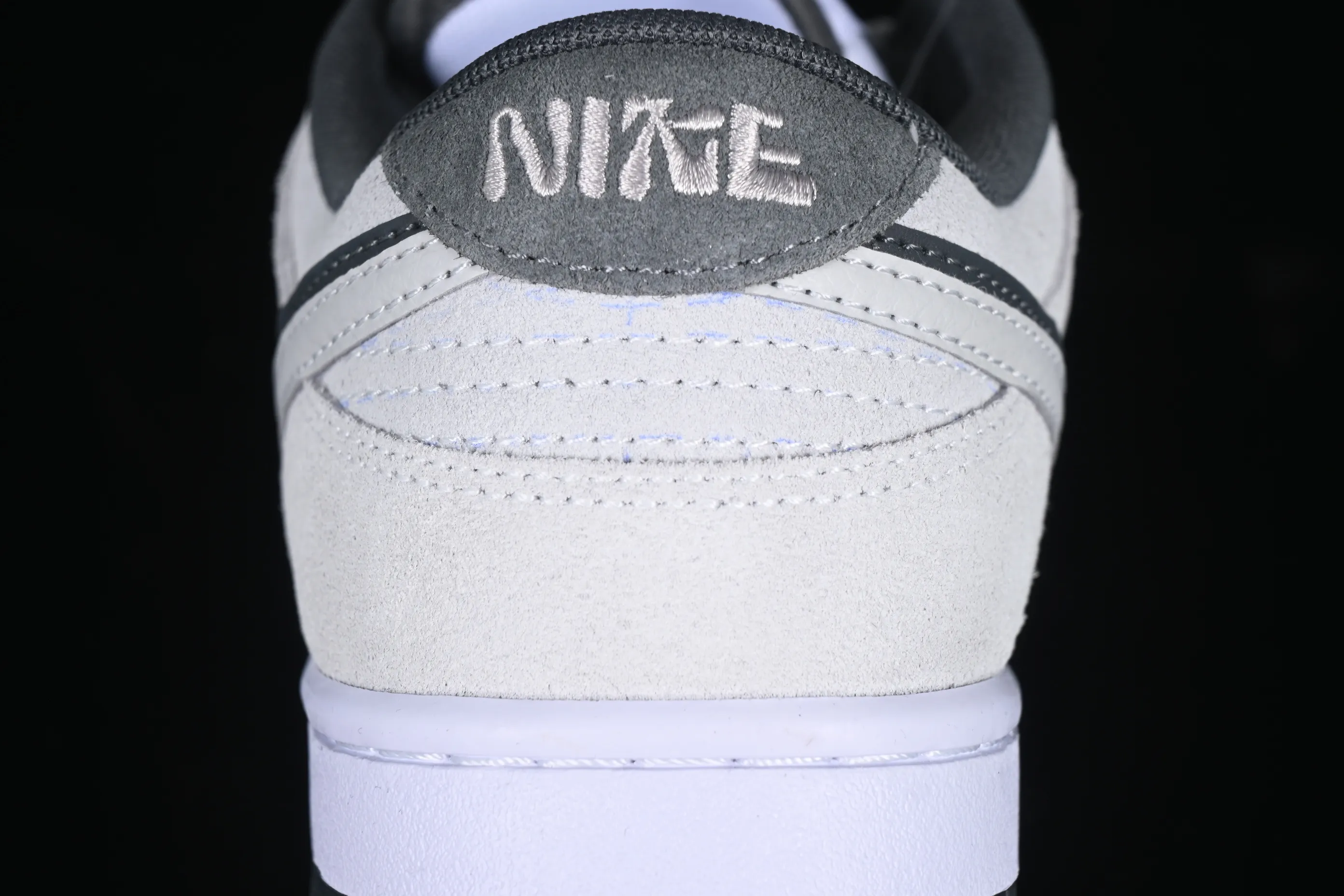 All categories Nk SB Dunk series Nk SB Dunk Low low-top sneakers Nk Dunk Low 85 double hook series white gray SB low-top sports and leisure sneakers HV1800-101
